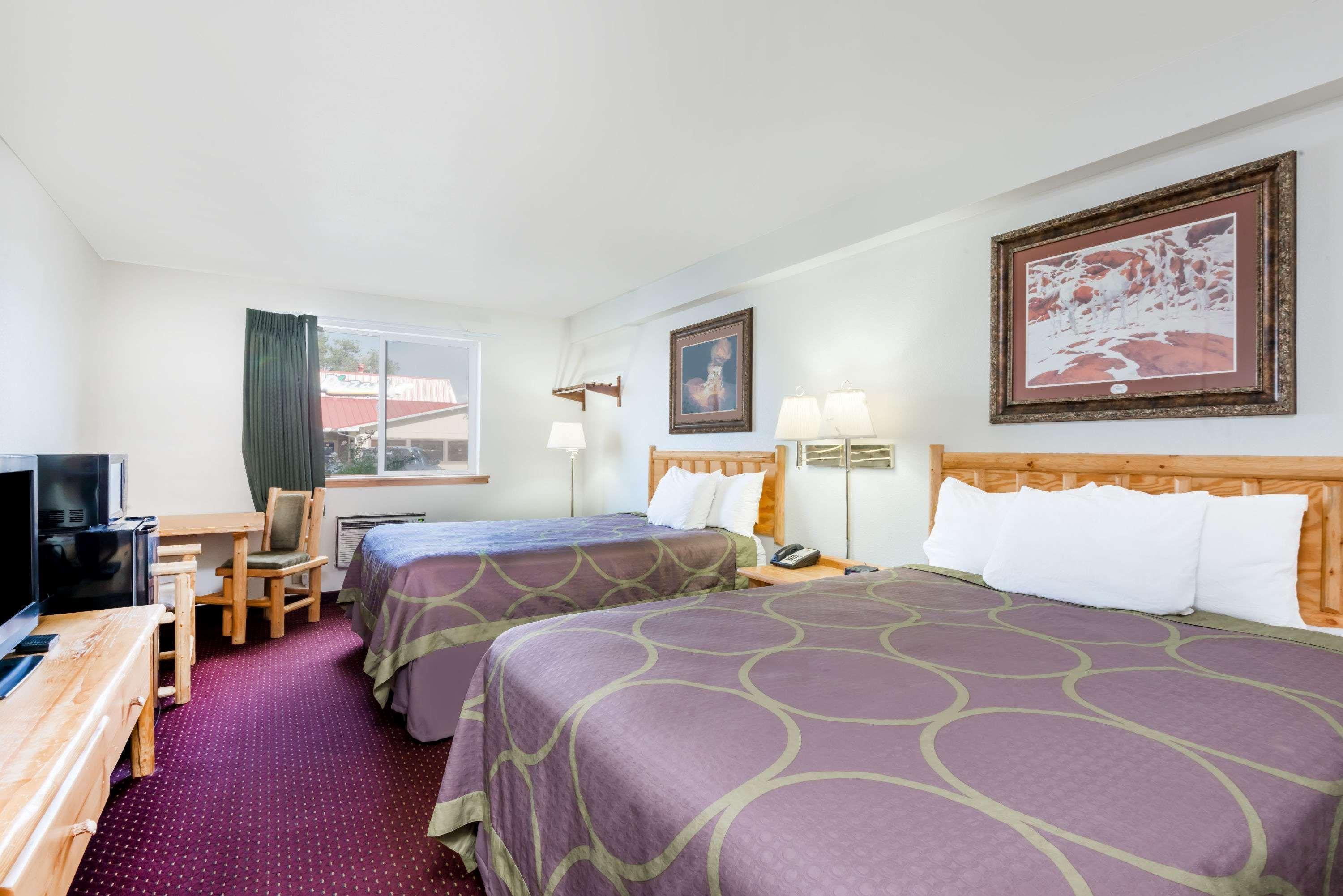 Super 8 By Wyndham Powell Hotel Ngoại thất bức ảnh